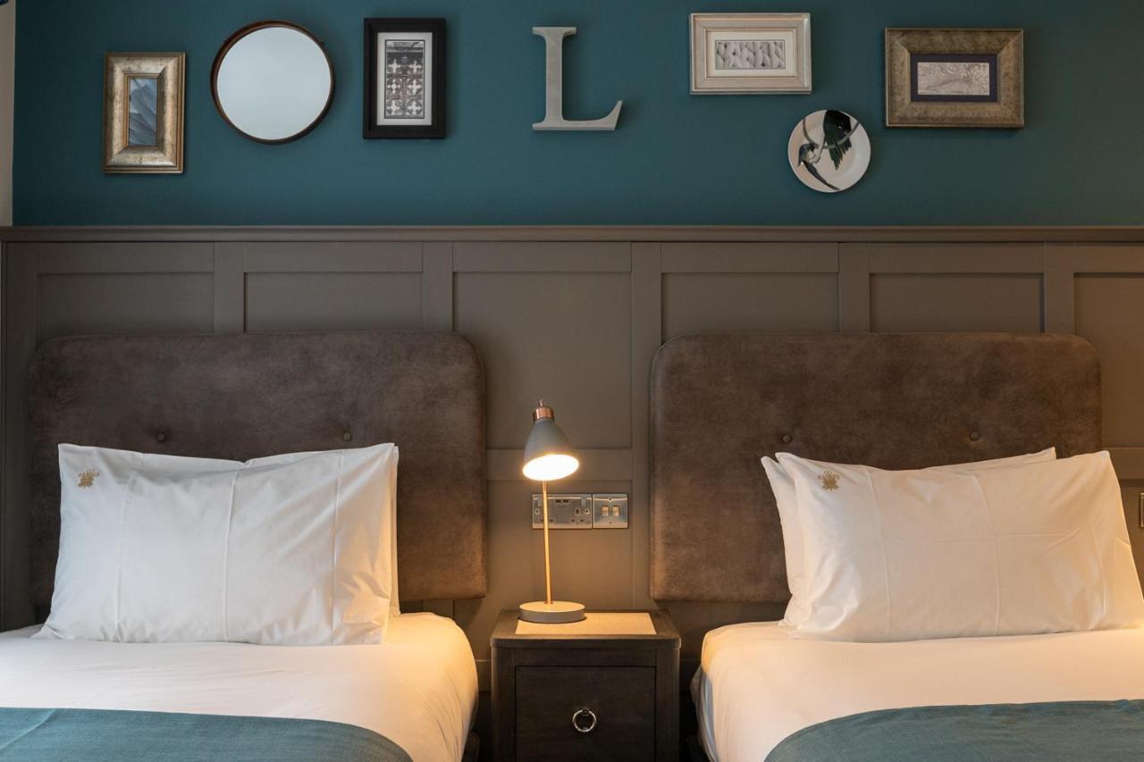 The Feathers Hotel 4*