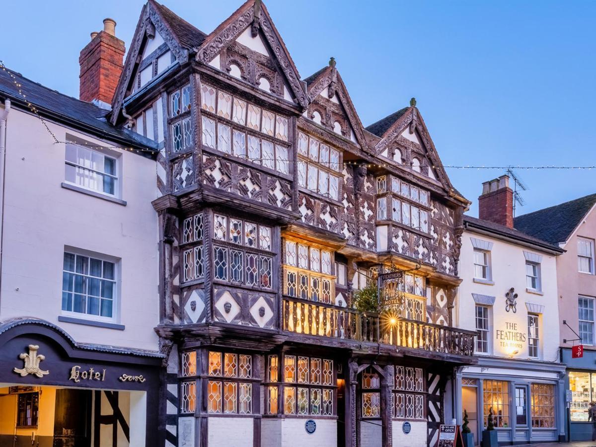 Hotel The Feathers 4*